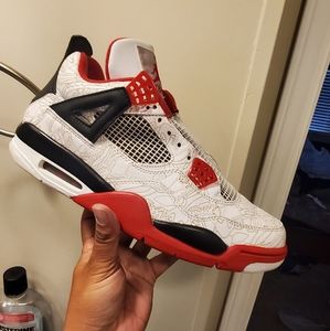 Air jordan fire red laser 4